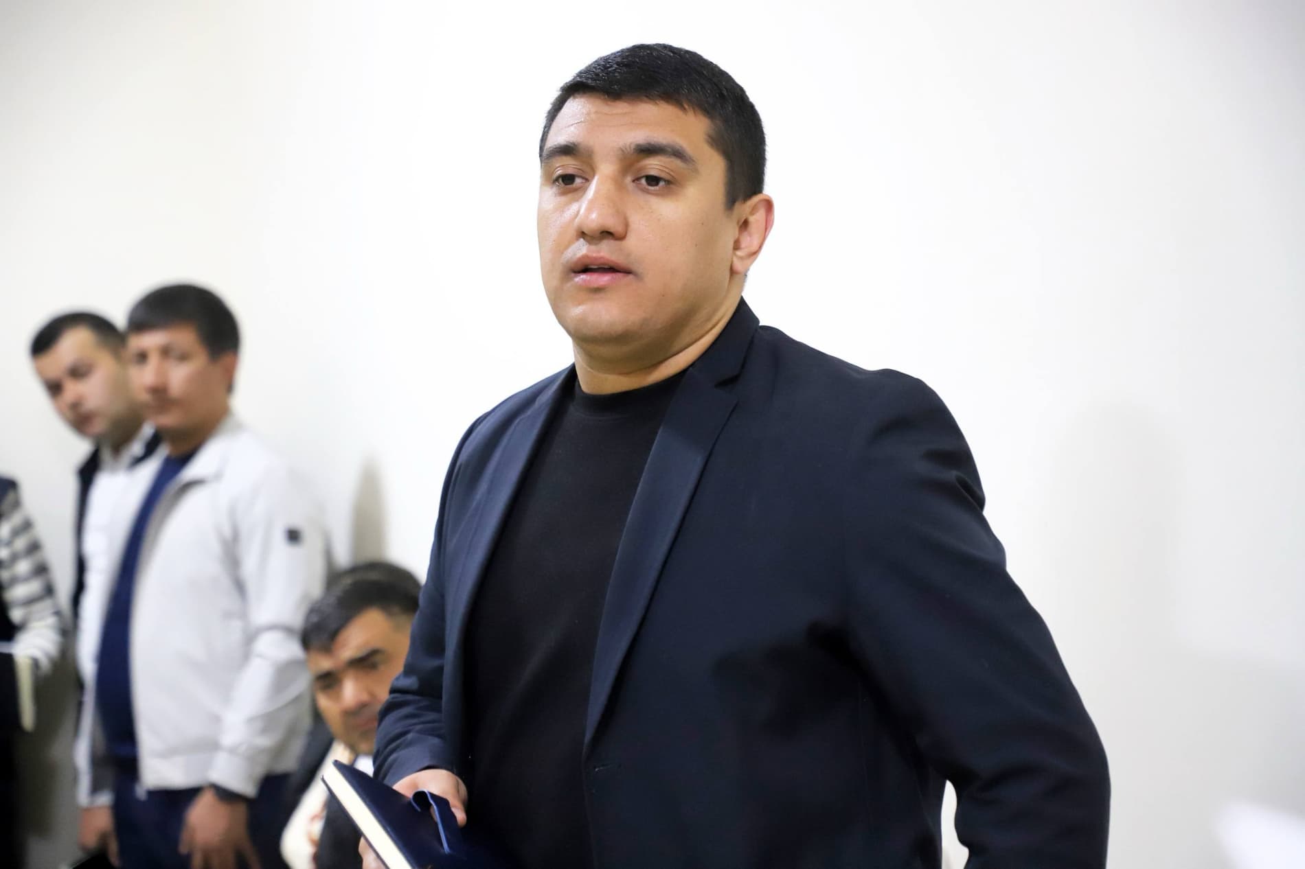 Buxoro tuman hokimi Anvarjon Ochilovning navbatdagi fuqarolar qabuli bo'lib o'tdi