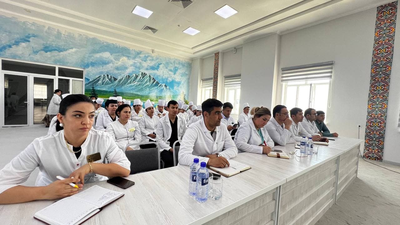 Buxoro tuman tibbiyot birlashmasida “Mehnat muhofazasi — hayot garovi” mavzusida anjuman o‘tkazildi