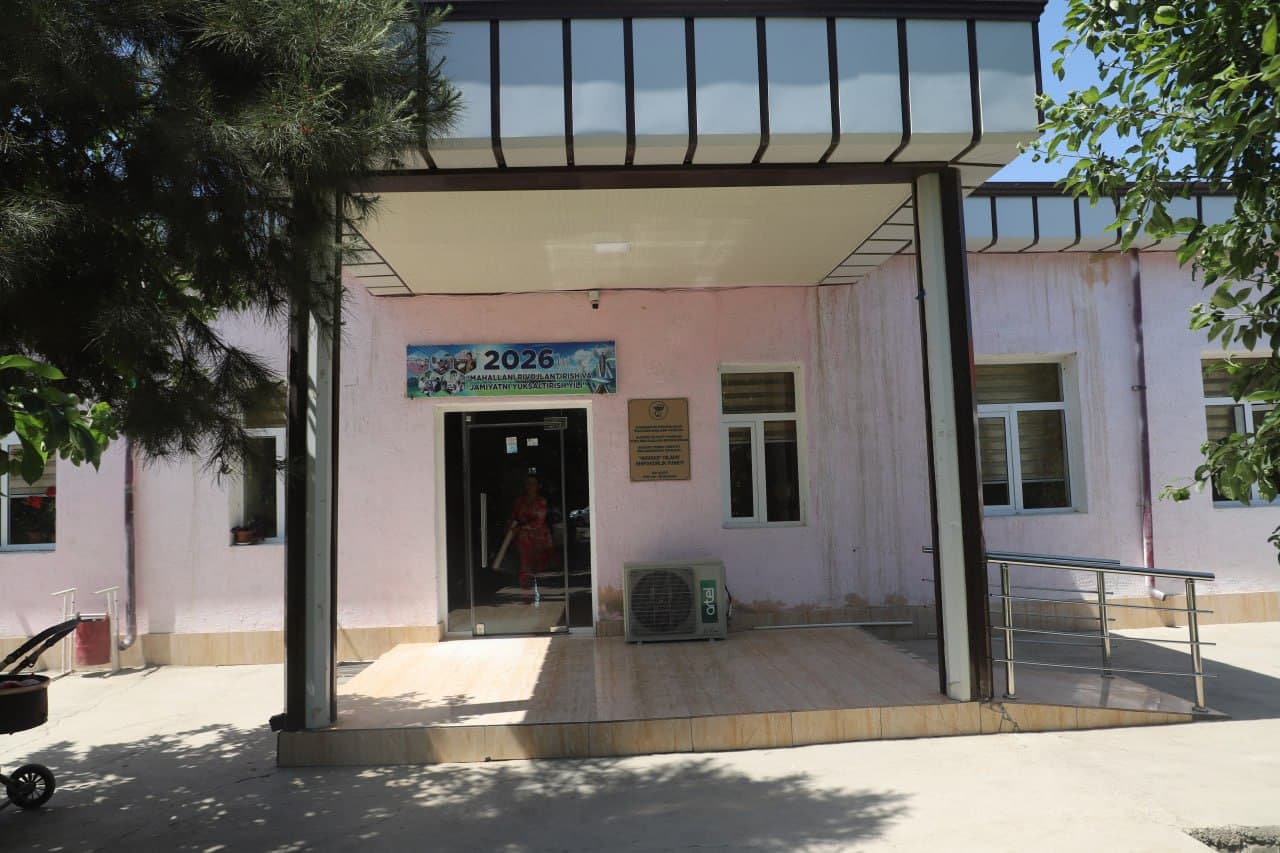 Sayyor qabul yakunida Buxoro tuman hokimi Anvarjon Ochilov Arabxona mahallasida joylashgan oilaviy shifokorlik punkti faoliyati bilan yaqindan tanishdi.
