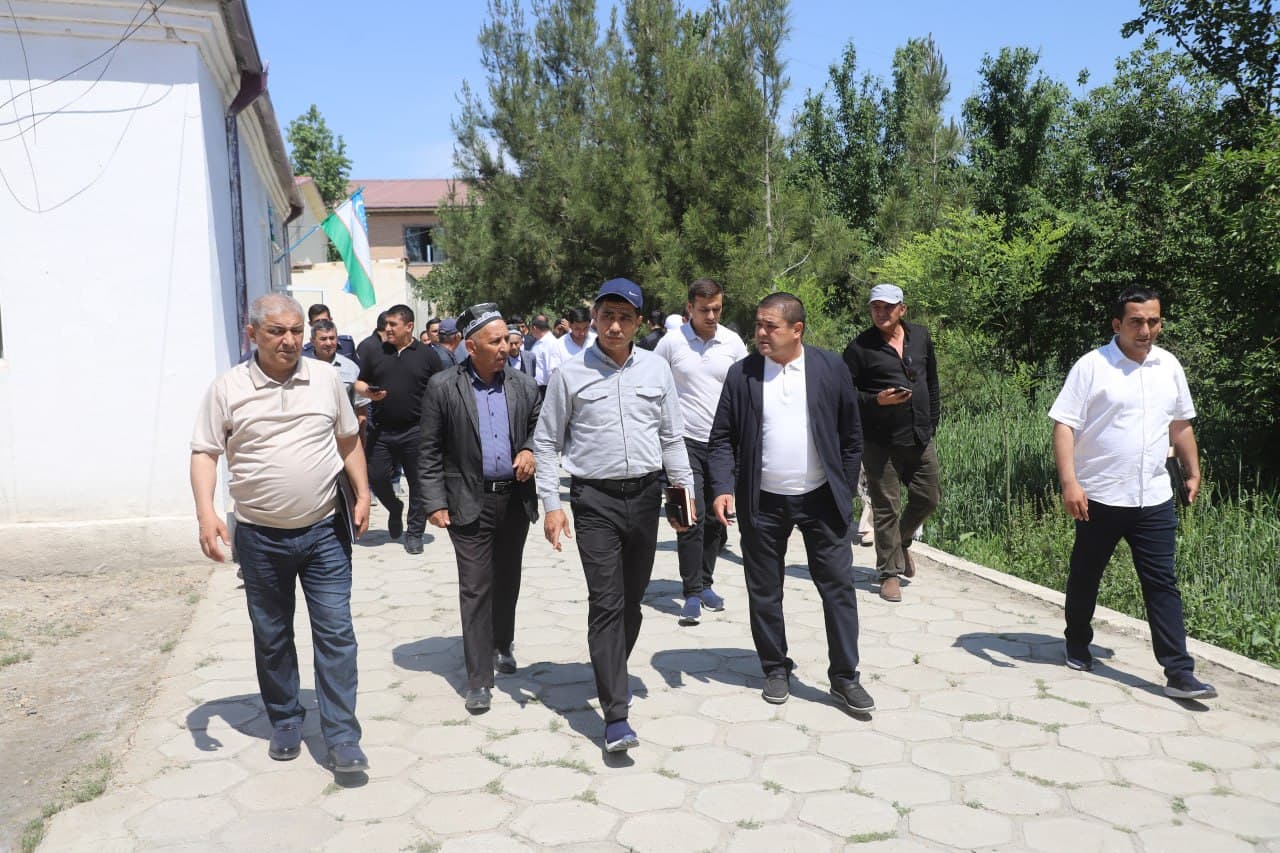 Sayyor qabul yakunida Buxoro tuman hokimi Anvarjon Ochilov Arabxona mahallasida joylashgan oilaviy shifokorlik punkti faoliyati bilan yaqindan tanishdi.
