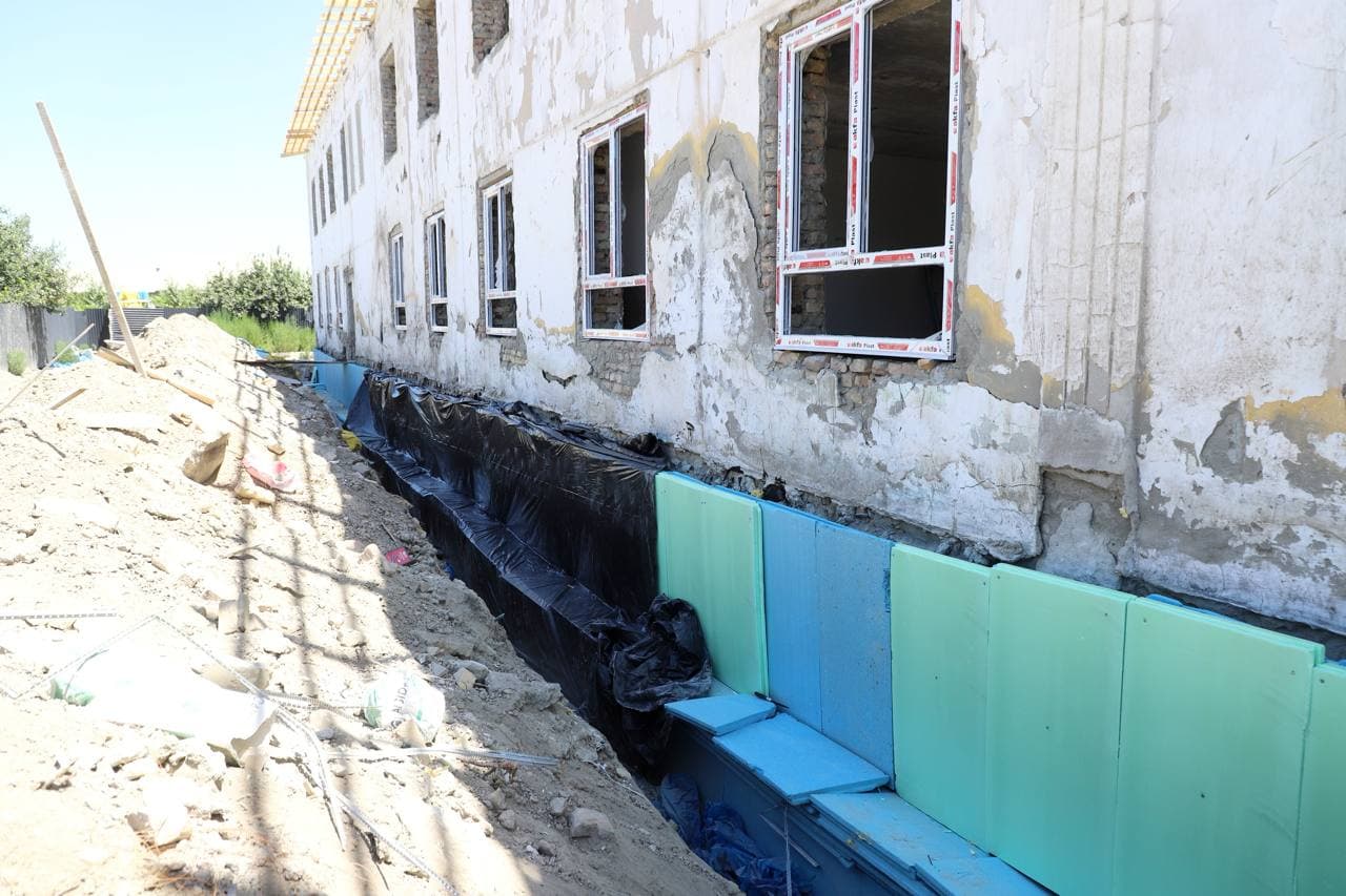 Buxoro tumanidagi 6- va 7-son umumta'lim maktablari zamonaviy qiyofa kasb etmoqda