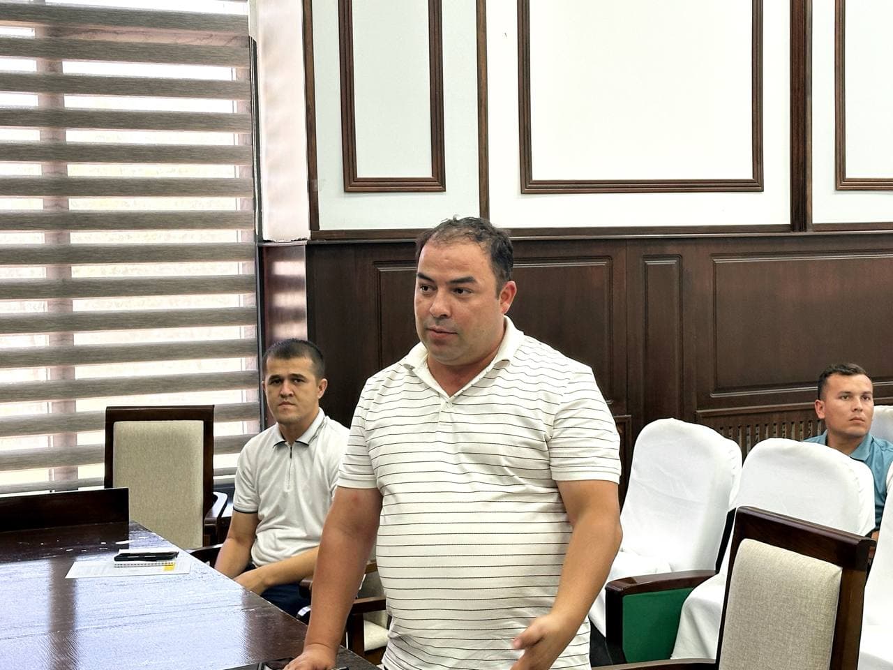Buxoro tumani hokimi tadbirkorlar bilan ochiq muloqot o‘tkazdi