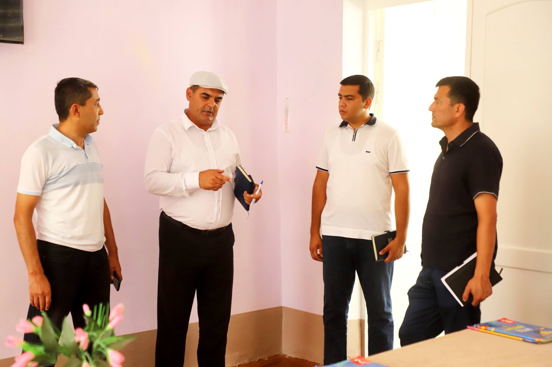 Buxoro tumanida umumta’lim maktablarining yangi o‘quv yiliga tayyorgarligi o‘rganilmoqda