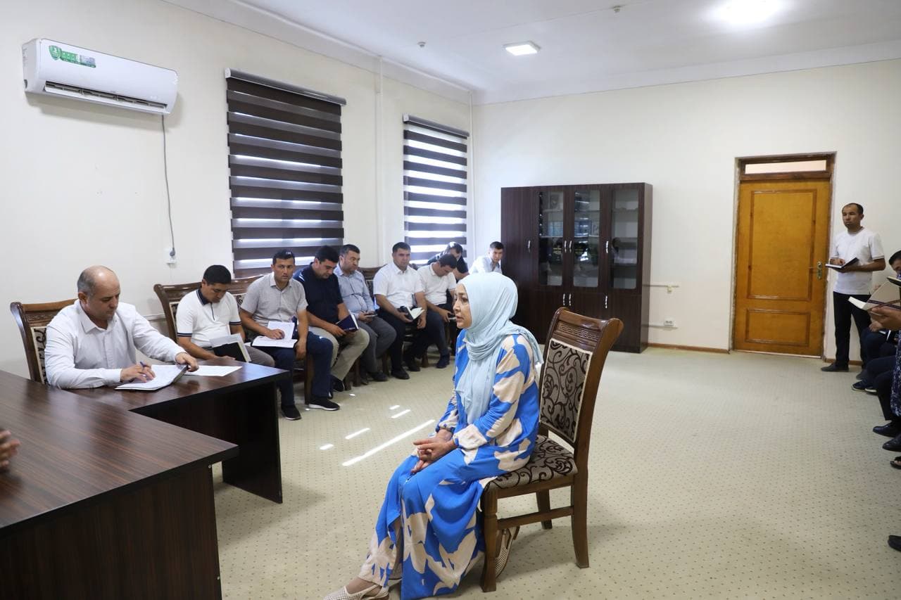 Head of Bukhara District Anvarjon Ochilov Holds Regular Reception for Citizens