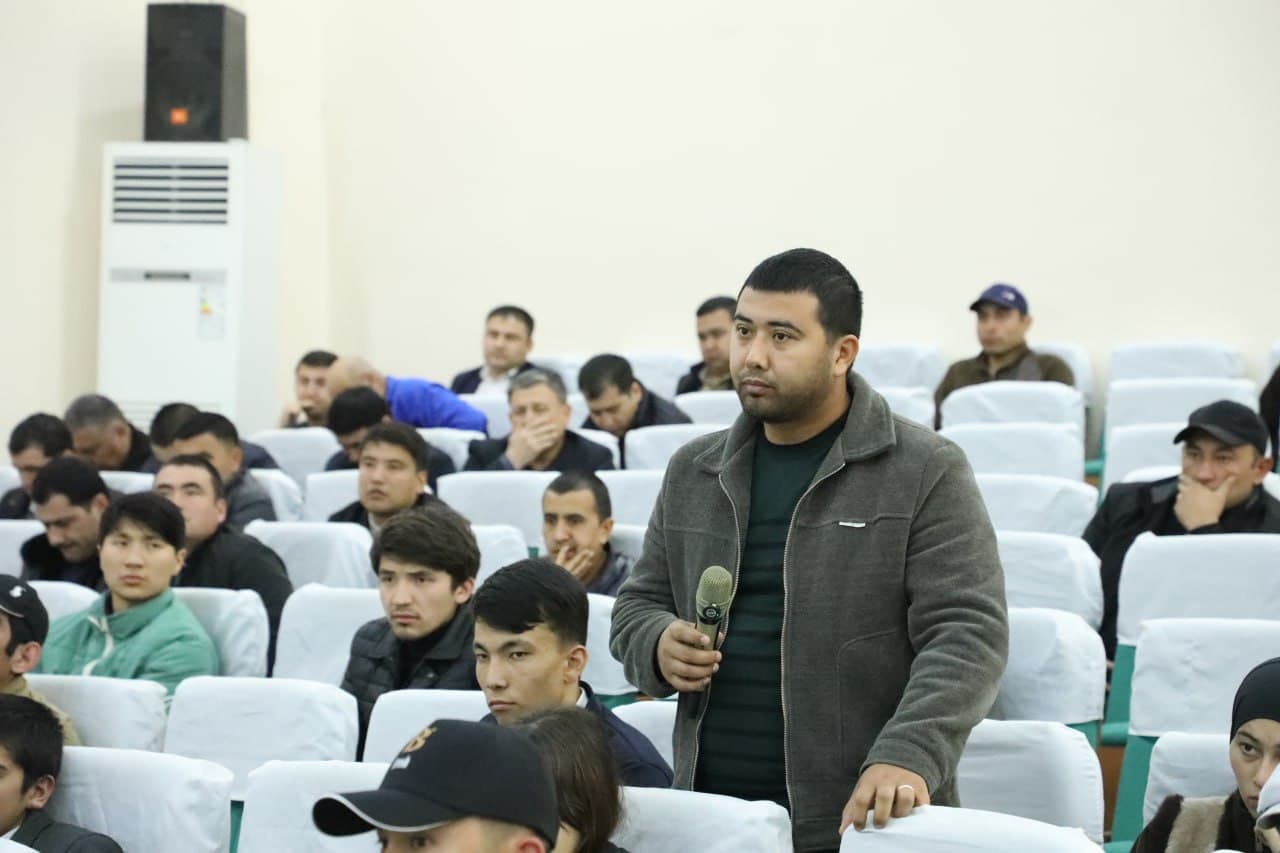 Guliston tumanida “Yoshlar kuni” — rahbar va yoshlar ochiq muloqoti