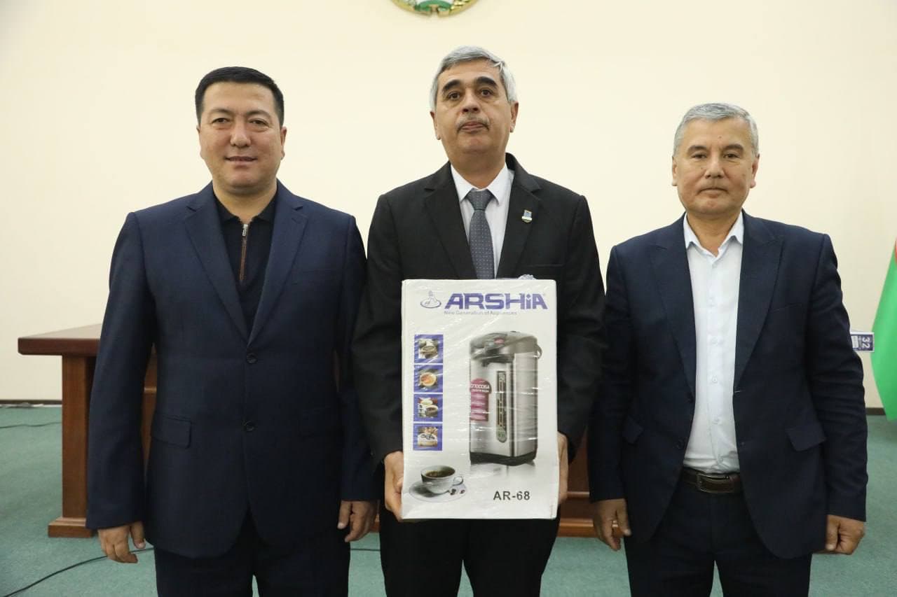 Mahalla tizimi xodimlari munosib taqdirlandi