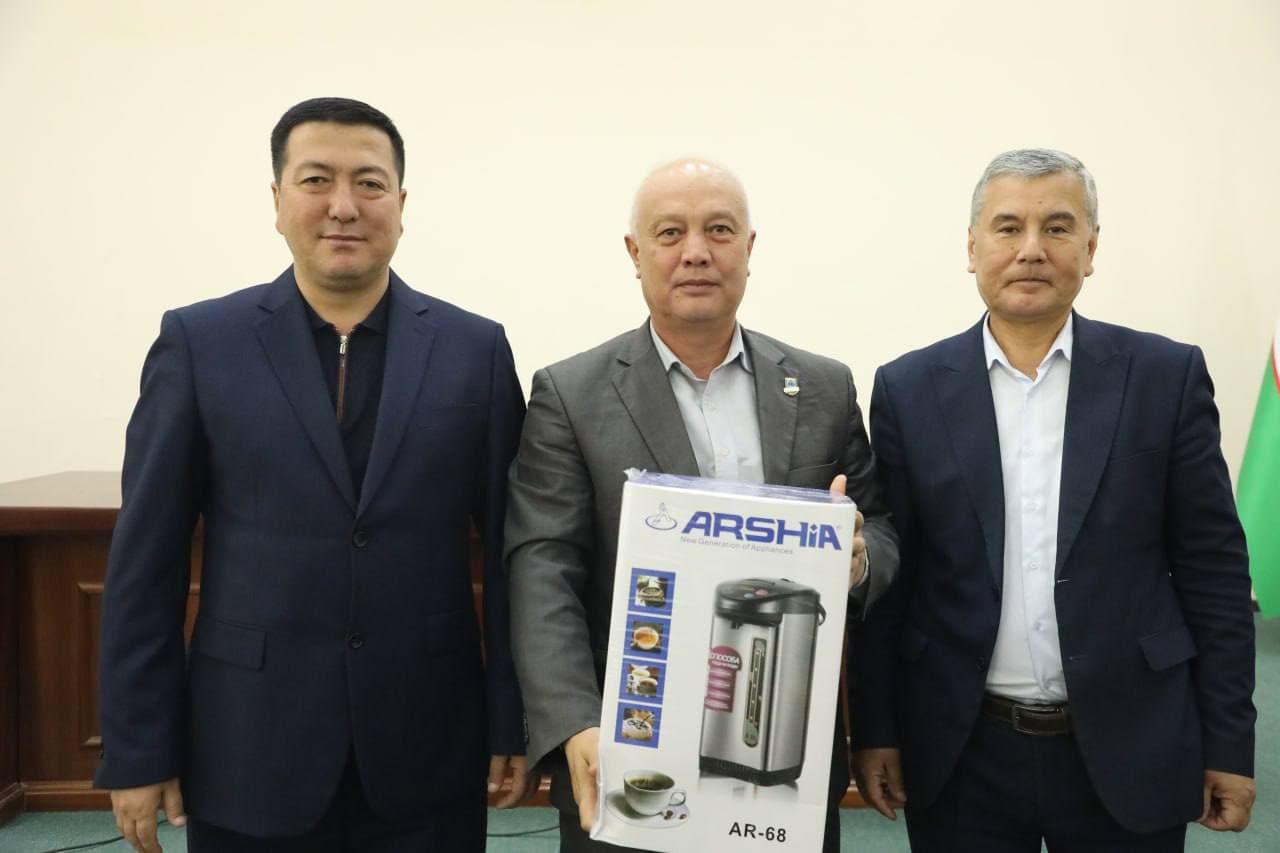 Mahalla tizimi xodimlari munosib taqdirlandi