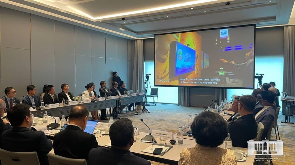 Sirdaryo delegatsiyasi Bangkokdagi ASOCIO AI Summit 2026 sammitida ishtirok etdi