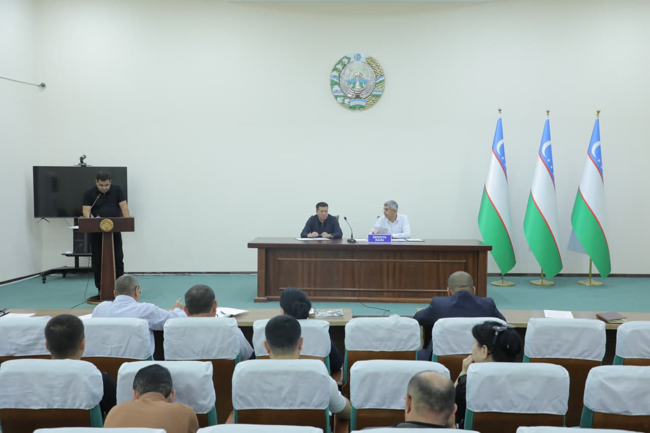 Xalq deputatlari Guliston tumani kengashining navbatdagi yigirma yettinchi sessiyasi o'tkazildi