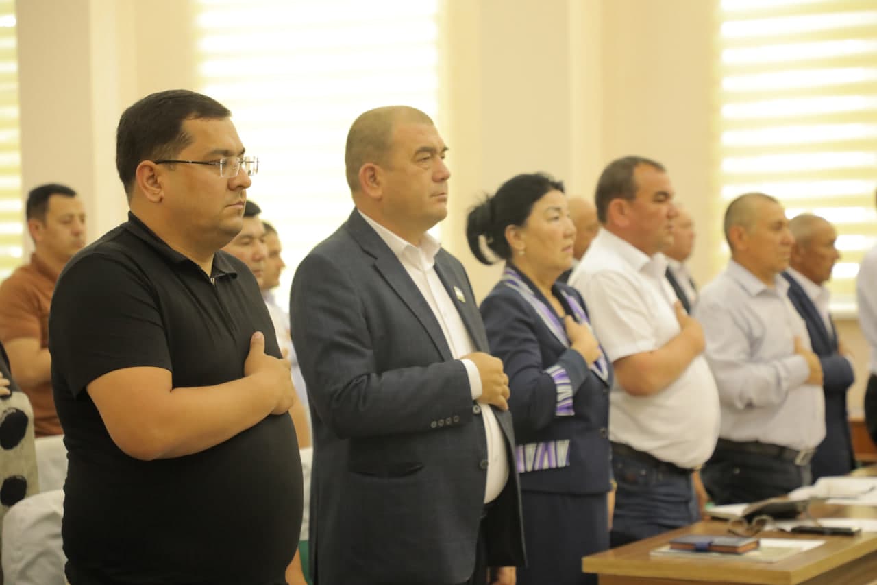 Xalq deputatlari Guliston tumani kengashining navbatdagi yigirma yettinchi sessiyasi o'tkazildi