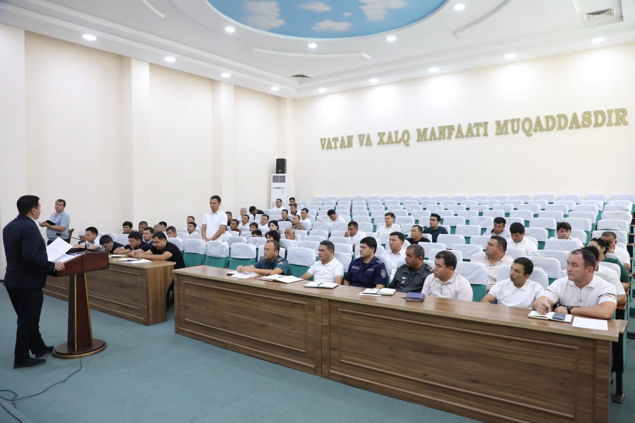 Guliston tumani hokimligida hokimlik soati o'tkazildi