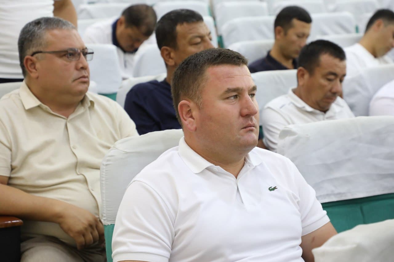 Guliston tumani hokimligida hokimlik soati o'tkazildi