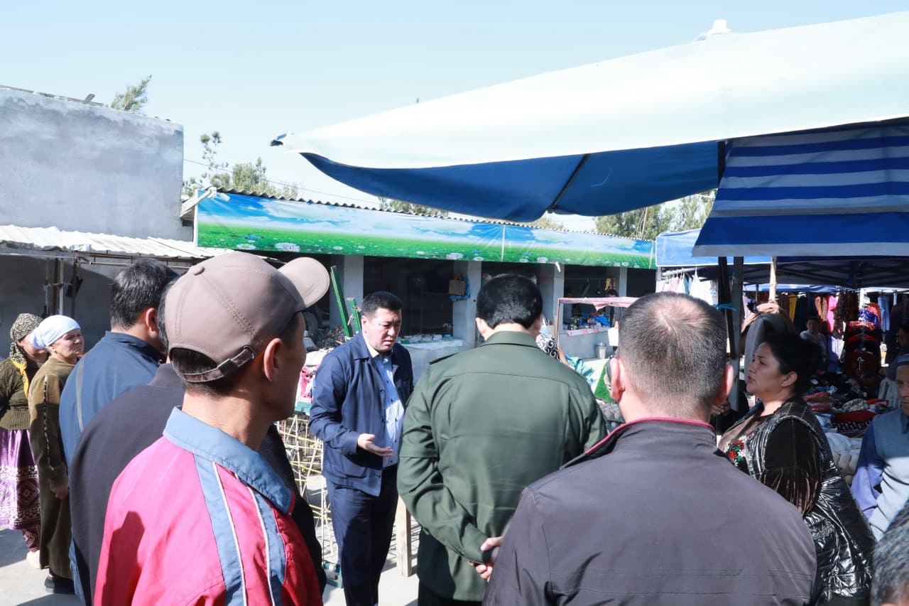 Könçi dehqon bozorida raqamlaştiriş va yaşirin iqtisodiyotning oldini oliş masalalari örganildi