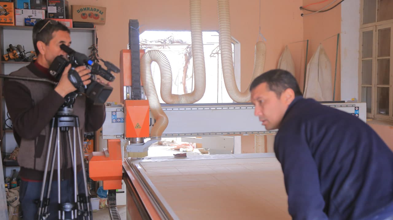 Shayxlarda zamonaviy mebelsozlik hunardan tadbirkorlik sari yo‘l.