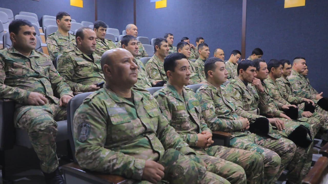 14-yanvar — Vatan himoyachilari kuniga bag‘ishlangan tadbirlar rejasi asosida bugun Ma’naviyat va ma’rifat maskanida navbatdagi matbuot anjumani bo‘lib o‘tdi.