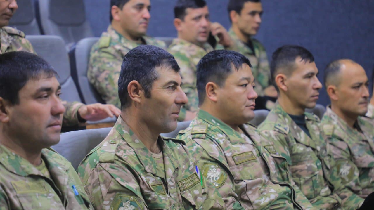 14-yanvar — Vatan himoyachilari kuniga bag‘ishlangan tadbirlar rejasi asosida bugun Ma’naviyat va ma’rifat maskanida navbatdagi matbuot anjumani bo‘lib o‘tdi.