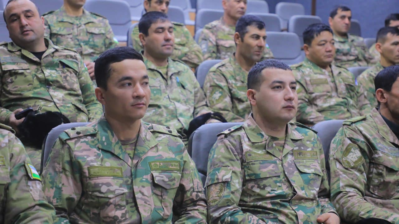 14-yanvar — Vatan himoyachilari kuniga bag‘ishlangan tadbirlar rejasi asosida bugun Ma’naviyat va ma’rifat maskanida navbatdagi matbuot anjumani bo‘lib o‘tdi.