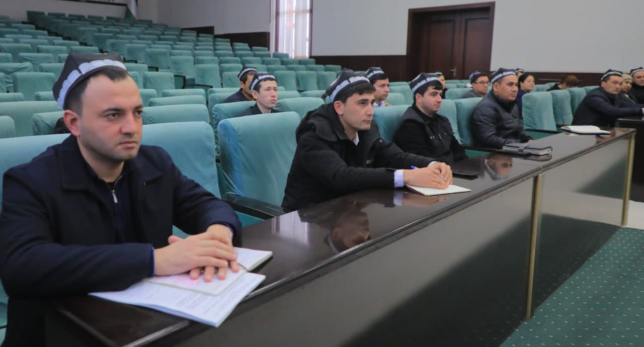 "Siyosiy-maʼrifat soat": Prezidentimiz Shavkat Mirziyoyevning Murojaatnomasida belgilangan ustuvor vazifalar ijrosi — taraqqiyotning muhim omili.