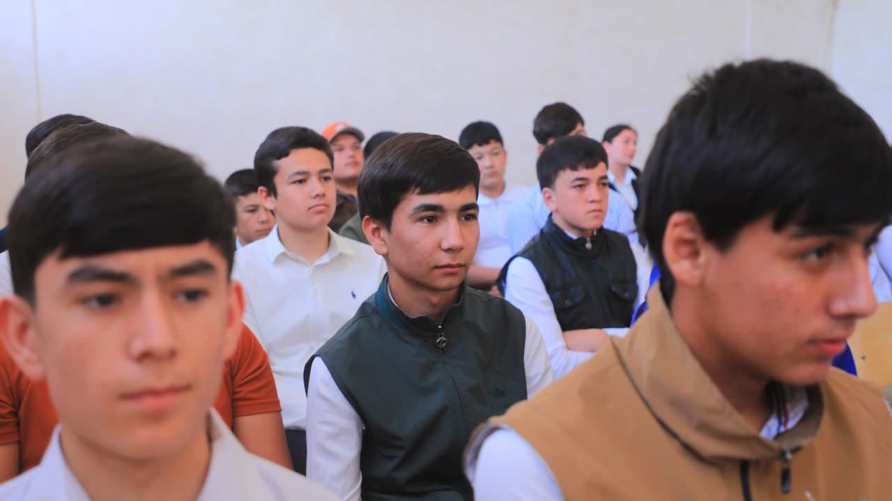 Yoshlar bilan uchrashuv – kelajak sari muhim qadam.