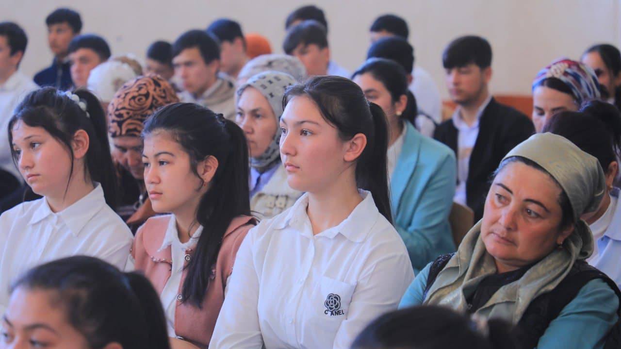 Yoshlar bilan uchrashuv – kelajak sari muhim qadam.
