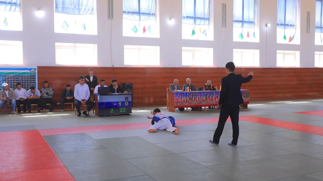 Hokimi Olimpiadasi: Yosh sportchilar yangi marralarni ko`zlashmoqda.