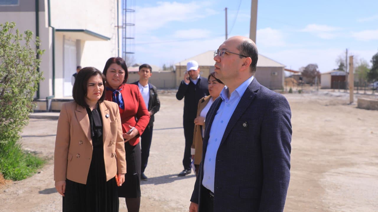 Deputat Olot tumanida aholi bilan yuzma-yuz uchrashdi