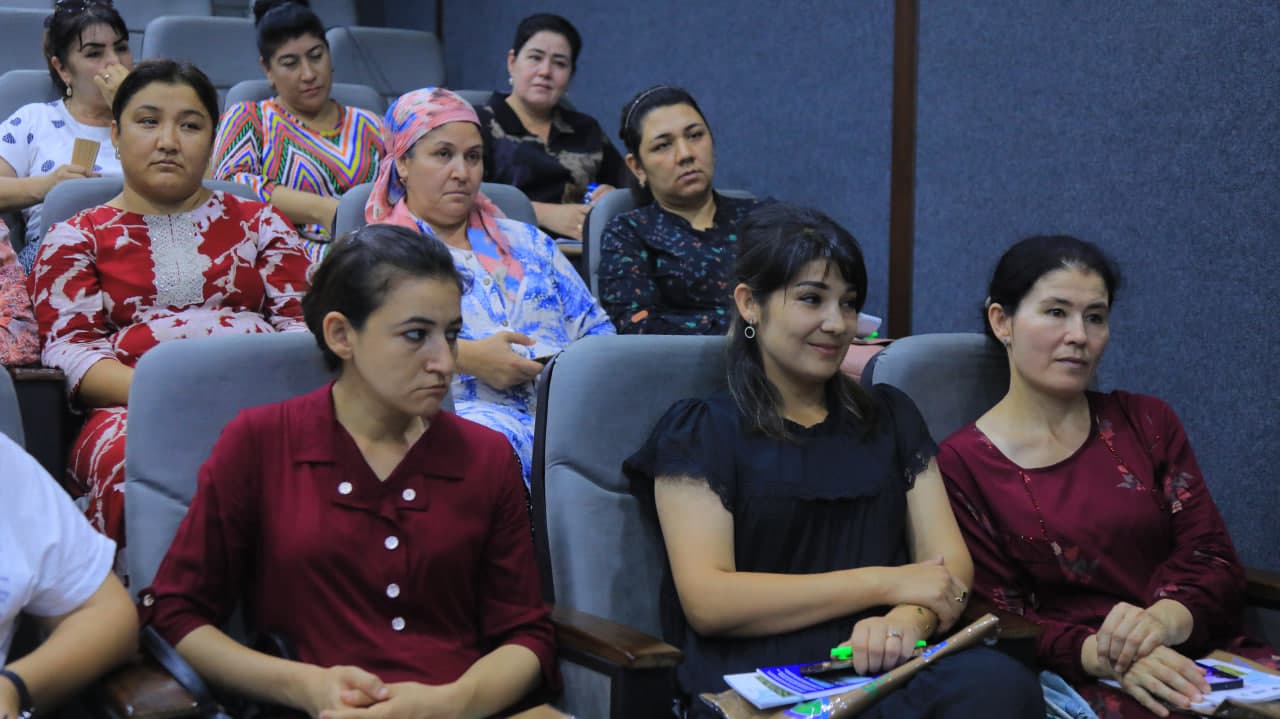 Olot tumanida iqlim sharoitida suvdan samarali foydalanishga bag‘ishlangan o‘quv-trening o‘tkazildi.