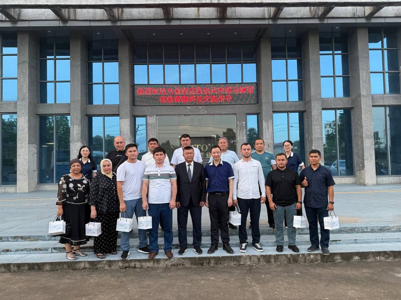 Rishton tumani hokimi Bahodirjon Xoliqovning Xitoy safari taassurotlari