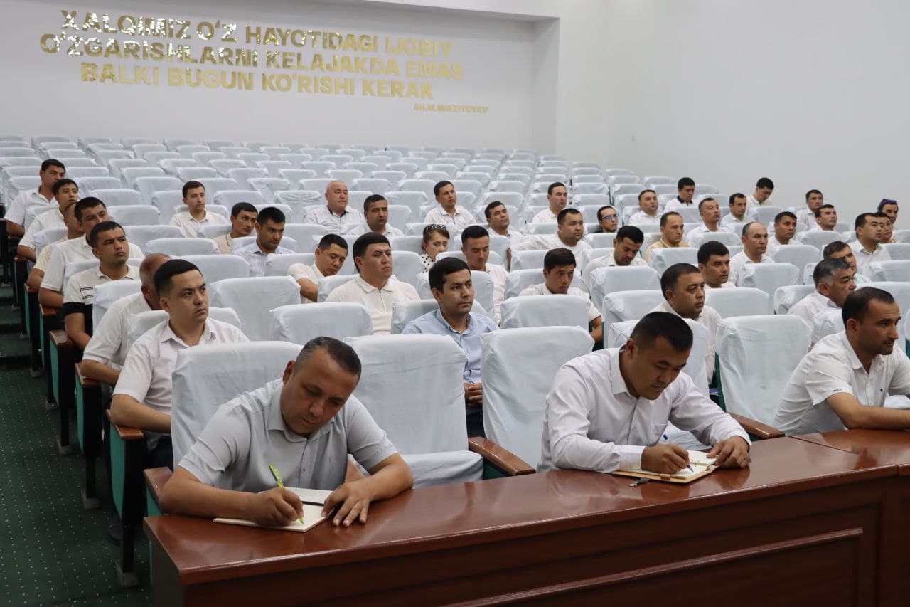 Rishton tumanida davlat xizmatchilari samaradorligi va shaffoflik masalalari muhokama qilindi