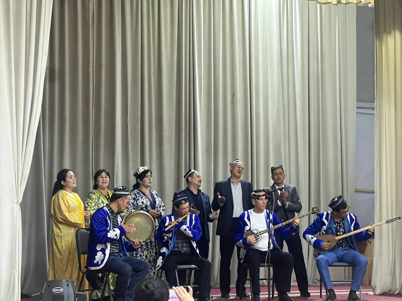 🌿✨ Uch avlod uchrashuvi — hamjihatlik va do‘stlik ko‘prigi! ✨🌿