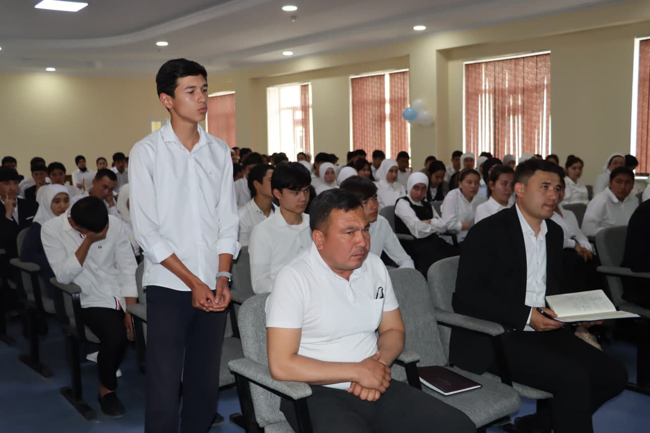 An open dialogue with young people was held in Rishton district as part of the “Thursday — Youth Day” initiative.