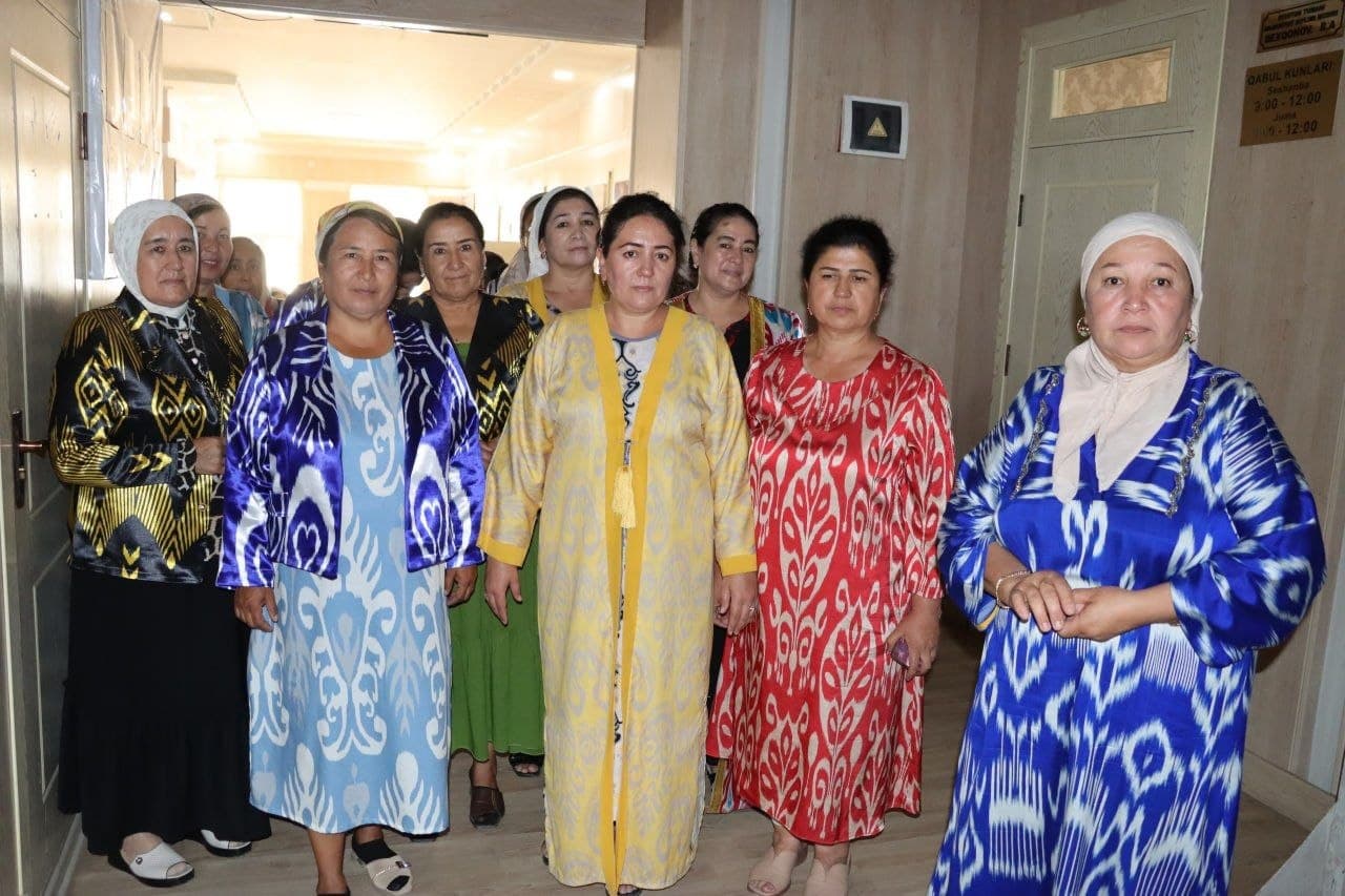 🌸 “Ayol ko‘rki – Xon atlas!” festivali ko‘tarinki ruhda o‘tkazildi