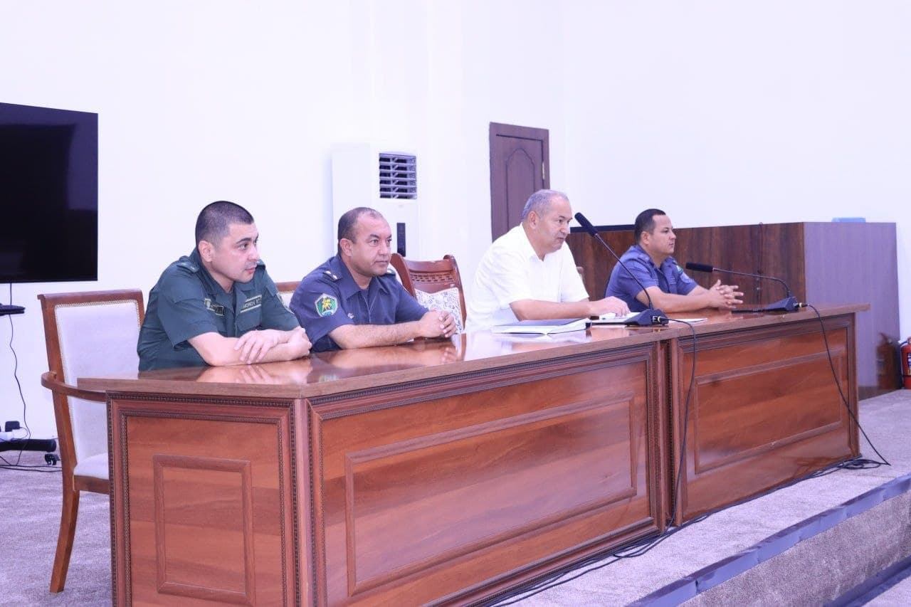 🌟 Open Dialogue Held with Gold Medal Graduates