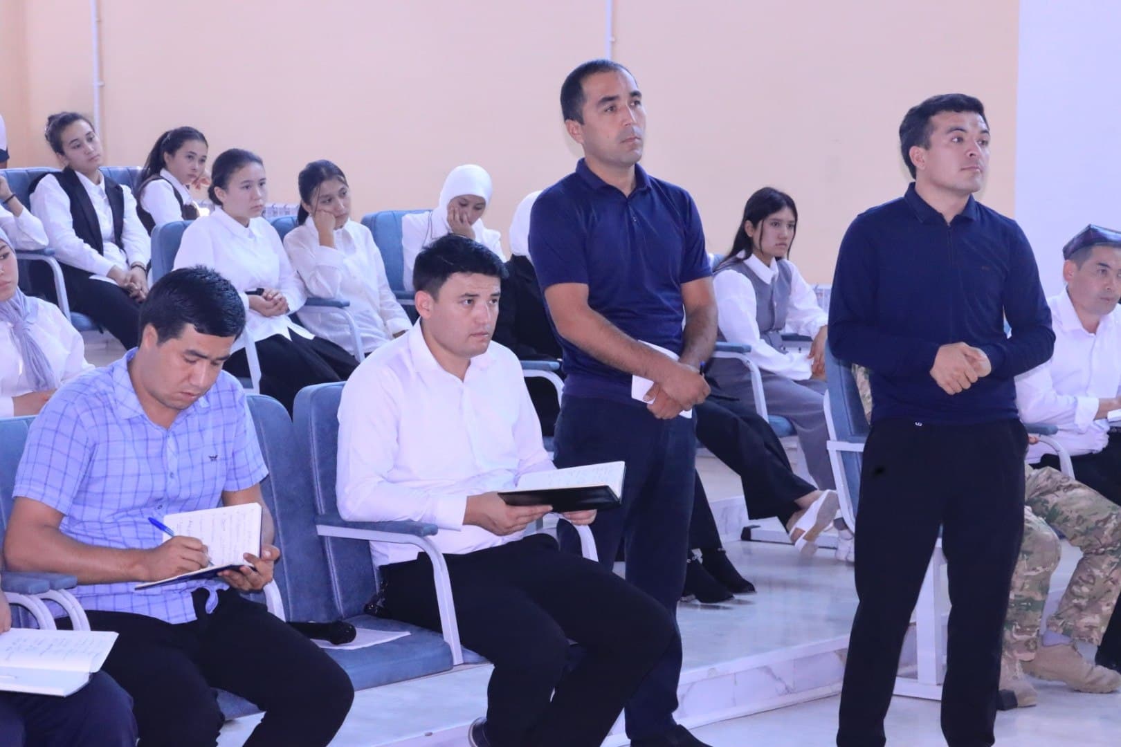 Yoshlar bilan ochiq muloqot