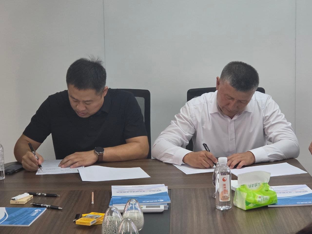 🇺🇿🤝🇨🇳 Rishton va Jinan tadbirkorlari o‘rtasida hamkorlik uchrashuv