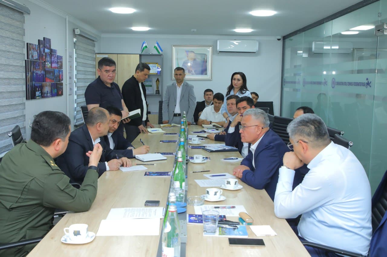 Elektr energiyasini qabul qilish, taqsimlash va isteʼmolchilarga yetkazib berishdagi jarayonni raqamlashtirish borasidagi ishlar muhokamasi