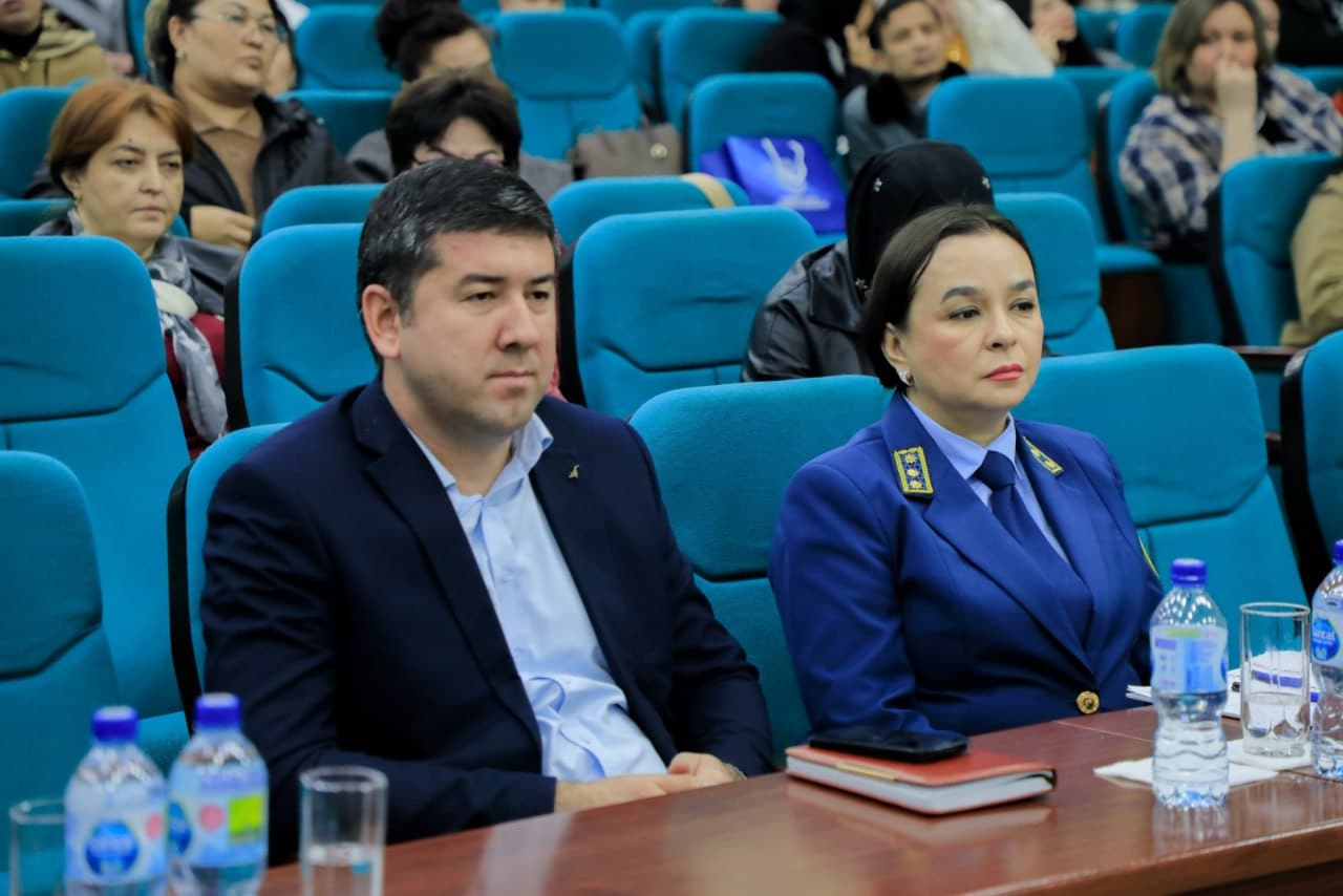 “Olmaliq kon-metallurgiya kombinati” AJda soliq islohotlariga bag‘ishlangan seminar tashkil etildi