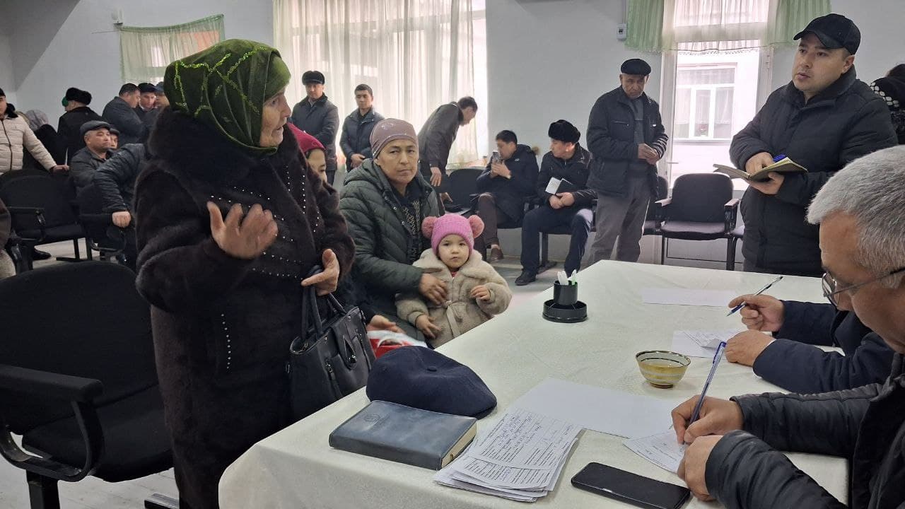 Дамариқ маҳалласида сайёр қабул: муаммолар жойида ўрганилди