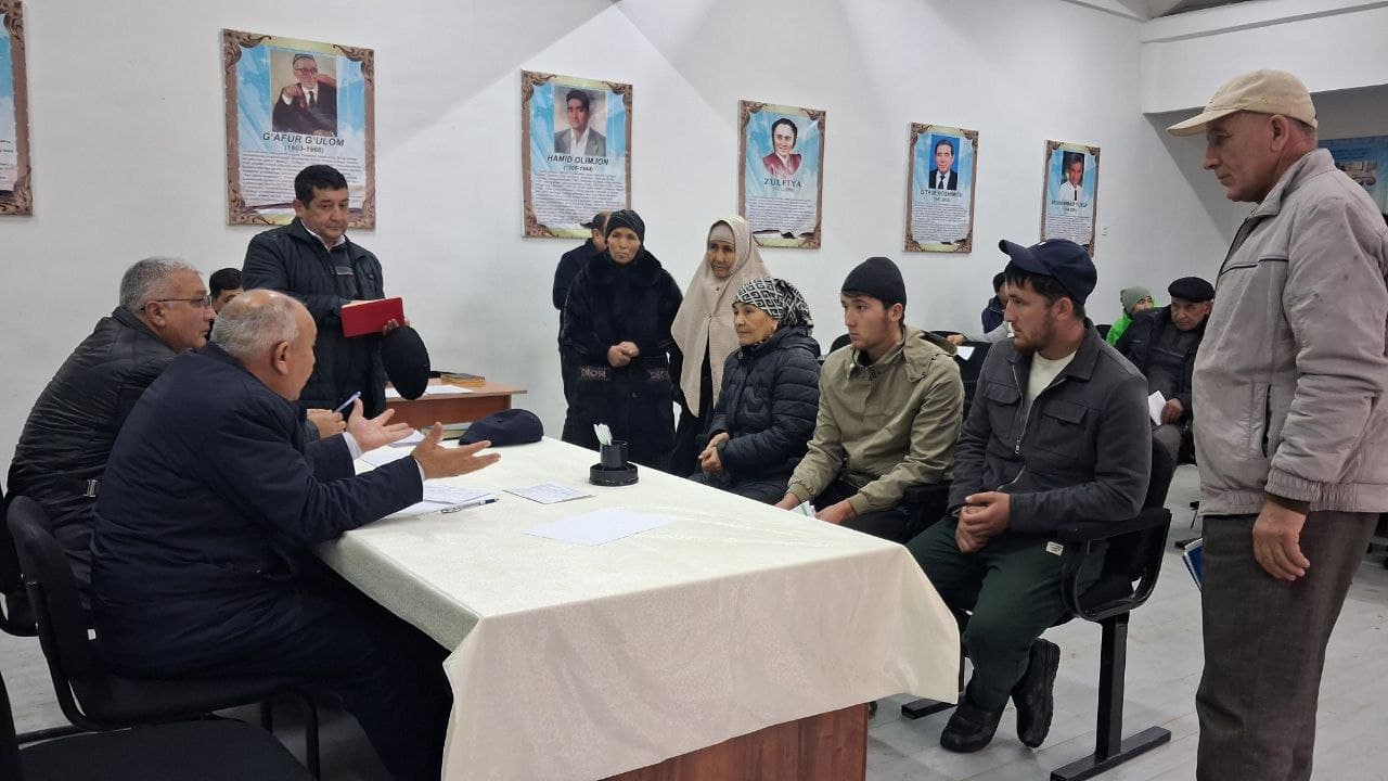 Дамариқ маҳалласида сайёр қабул: муаммолар жойида ўрганилди