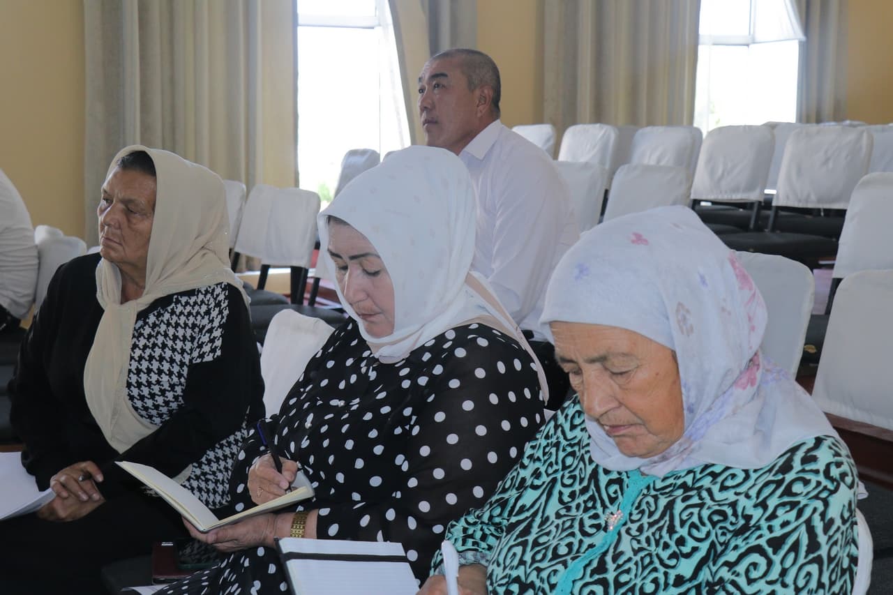 Данғара туманида маҳалла раислари учун ўқув-амалий семинар ўтказилди