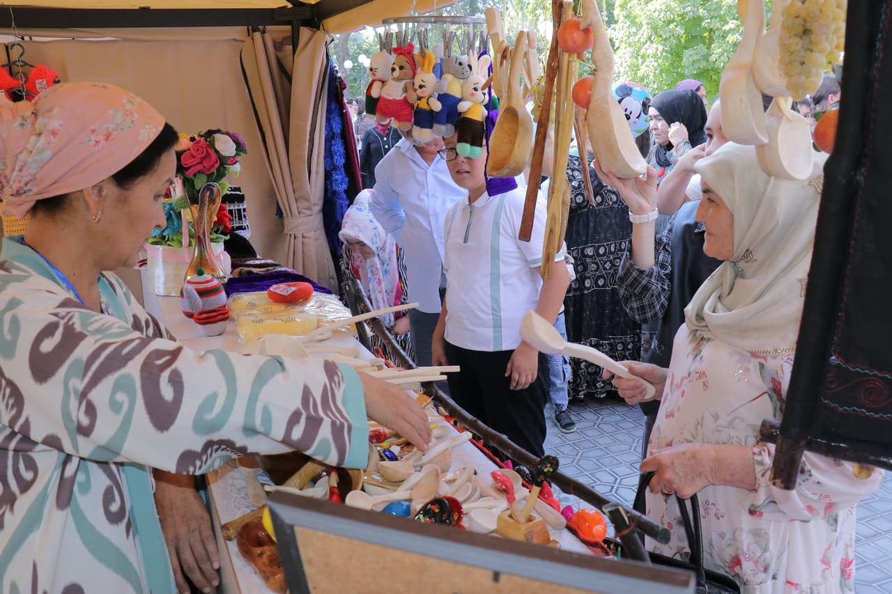 Данғара ҳунармандининг ижоди Қўқон фестивалида намойиш этилмоқда