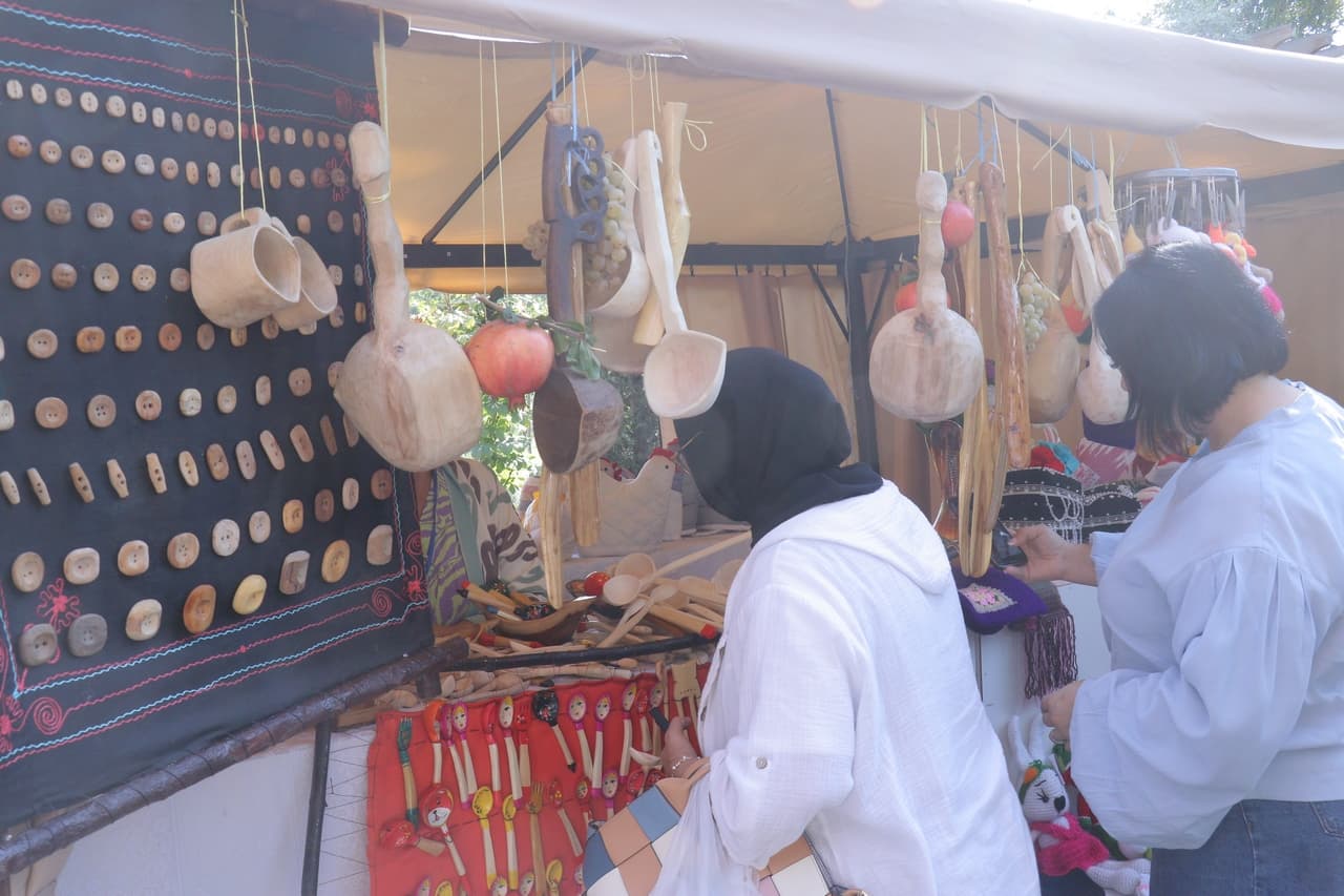 Данғара ҳунармандининг ижоди Қўқон фестивалида намойиш этилмоқда