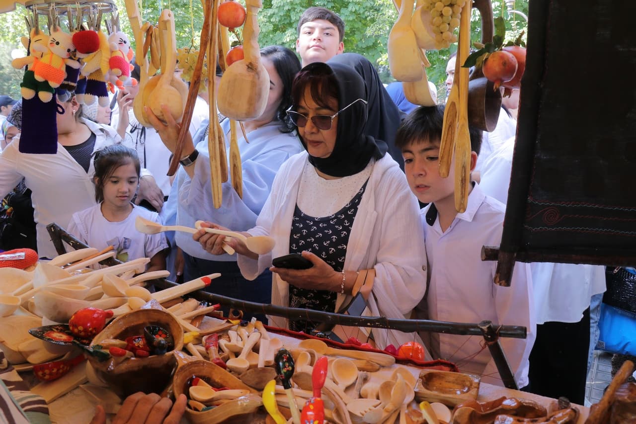 Данғара ҳунармандининг ижоди Қўқон фестивалида намойиш этилмоқда