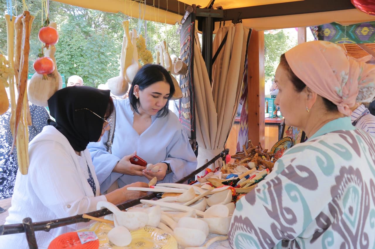 Данғара ҳунармандининг ижоди Қўқон фестивалида намойиш этилмоқда