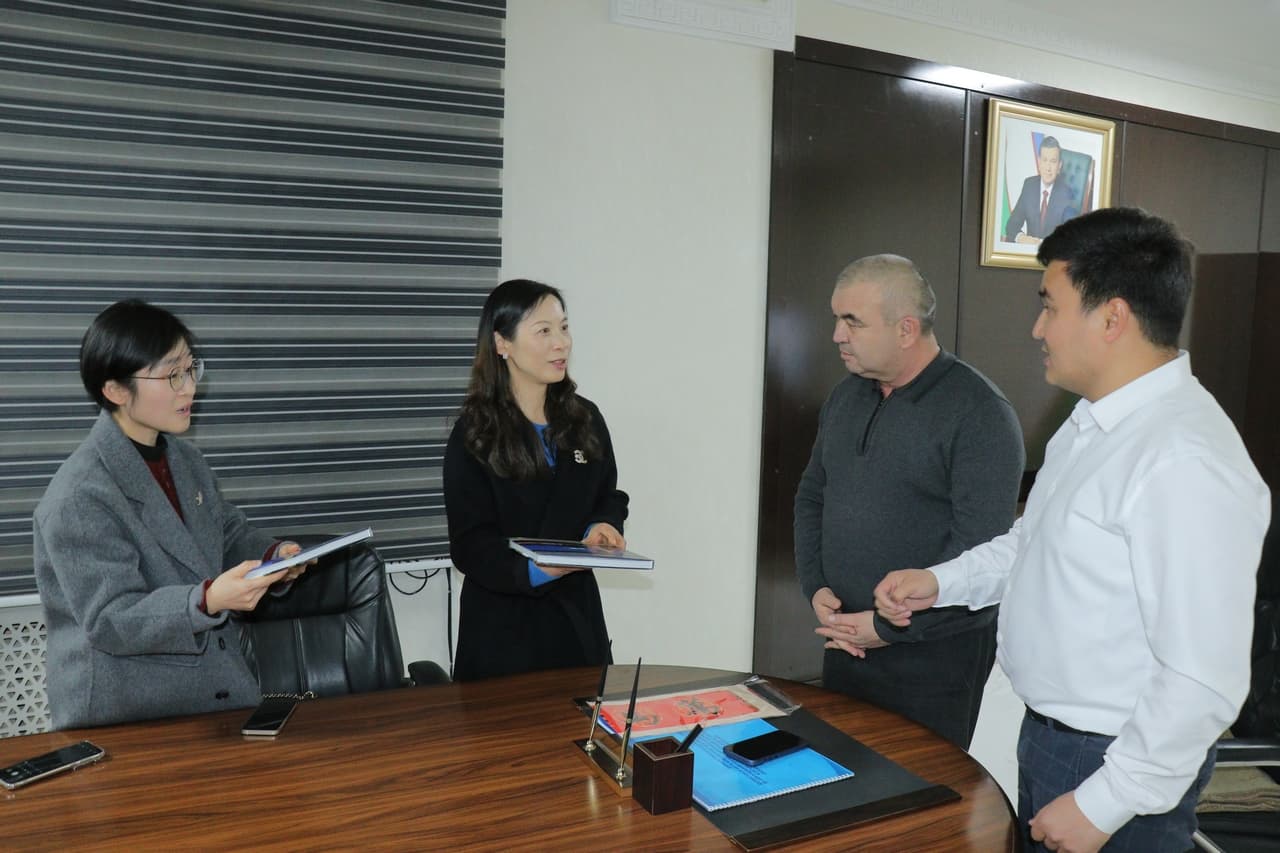 Данғара тумани ҳокими Хитой шифокорлар билан учрашди