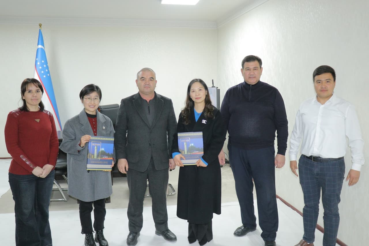 Данғара тумани ҳокими Хитой шифокорлар билан учрашди