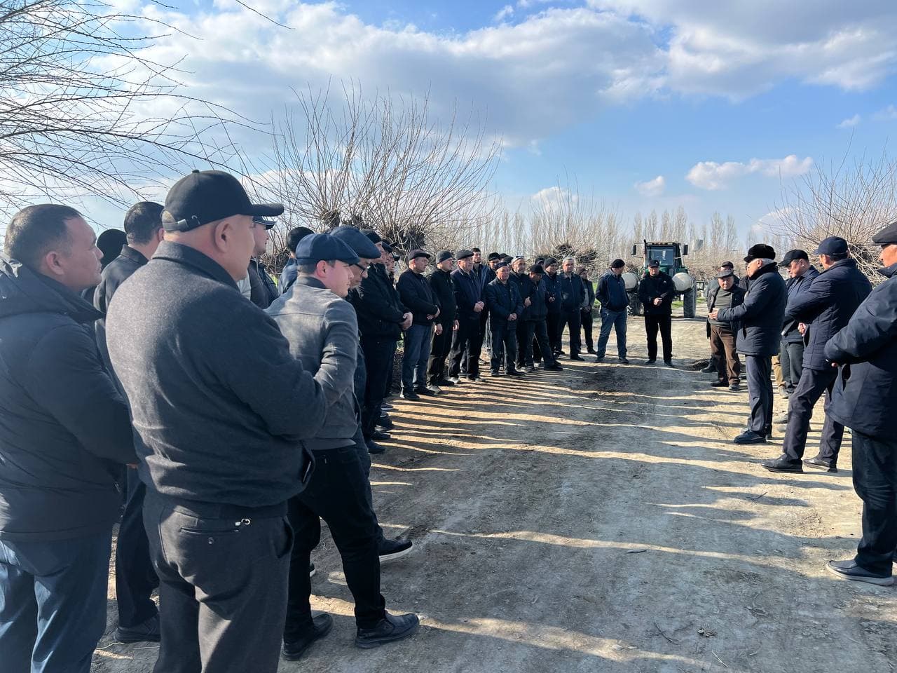 Данғара ММТП ҳудудида жойлашган “Инобатхон зиёси” фермер хўжалигида ПҚ–465-сон қарор ижросини таъминлаш мақсадида амалий семинар ташкил этилди.