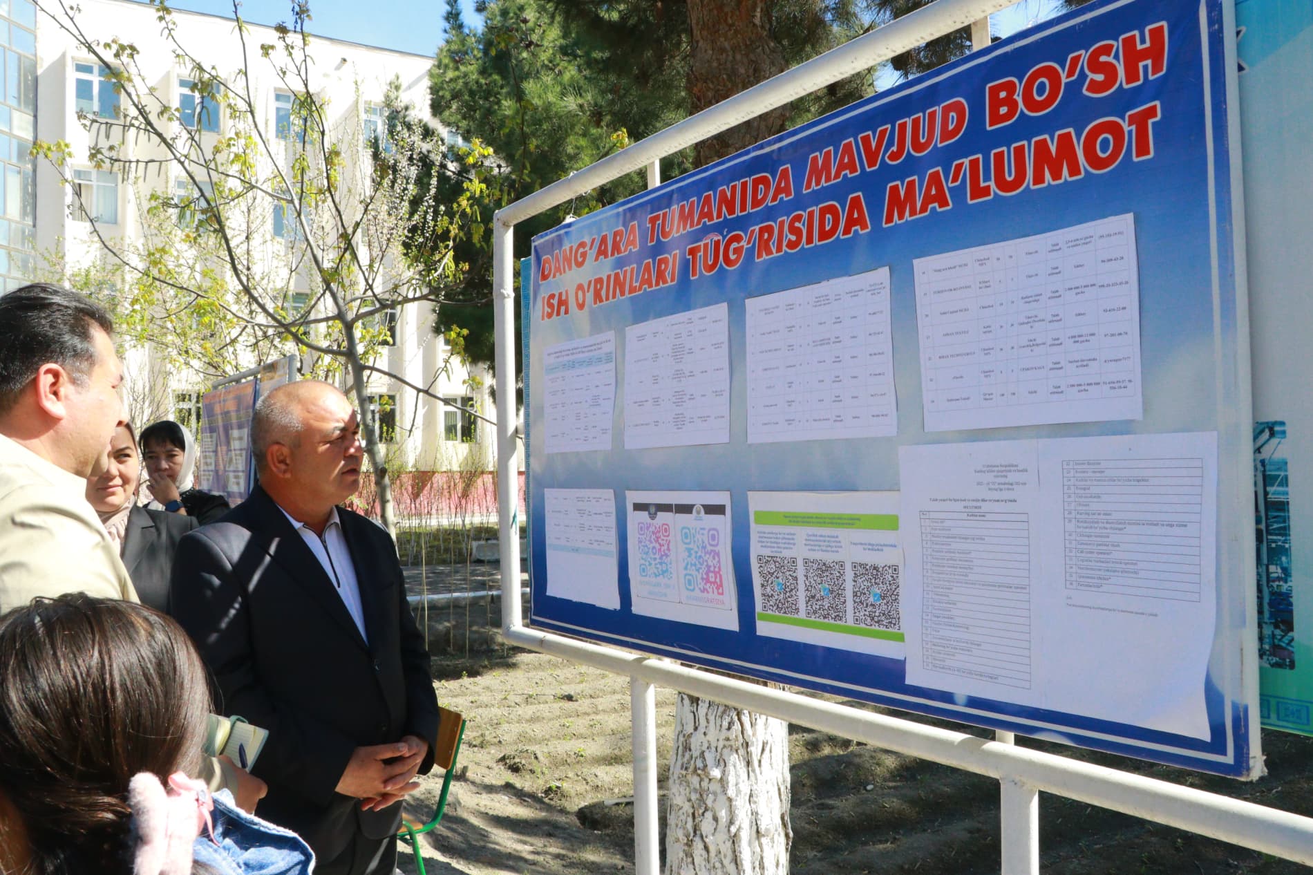 “Ёшлар куни” муносабати билан ёшлар учун бўш иш ўринлари меҳнат ярмаркаси юқори савияда ташкил этилди.