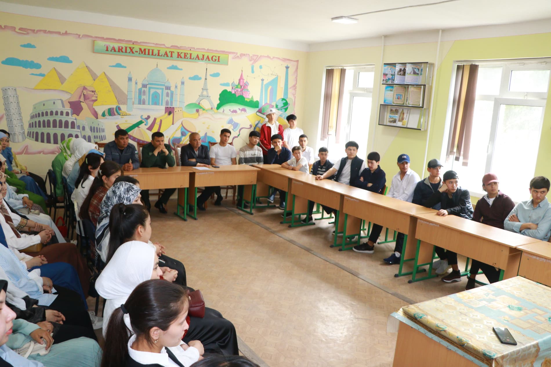 Данғара тумани 1-сон техникумида ёшлар билан очиқ мулоқот руҳида учрашув ташкил этилди.