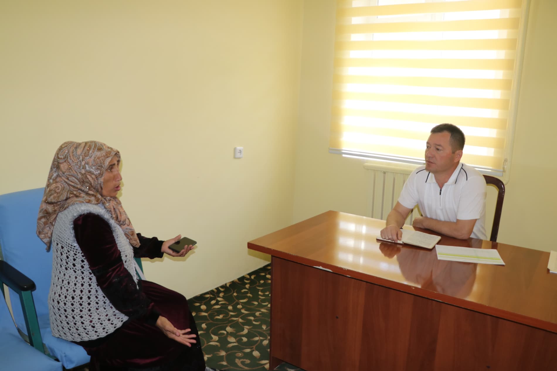 Данғара тумани ҳокими қабулида фуқаролар мурожаатлари кўриб чиқилди